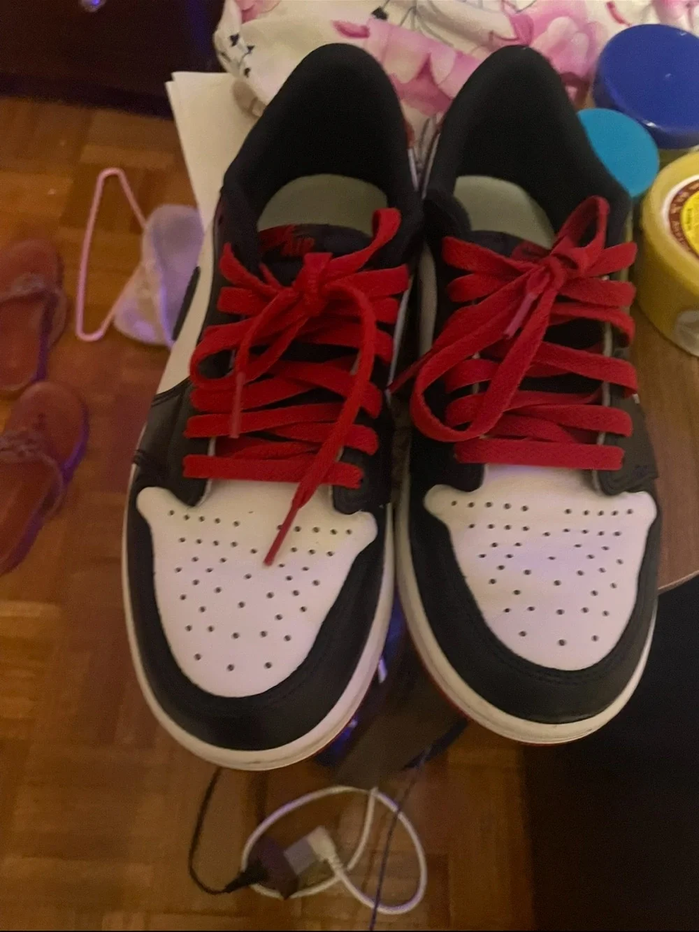 Jordan Low Top Sneaker - White / Black / Red